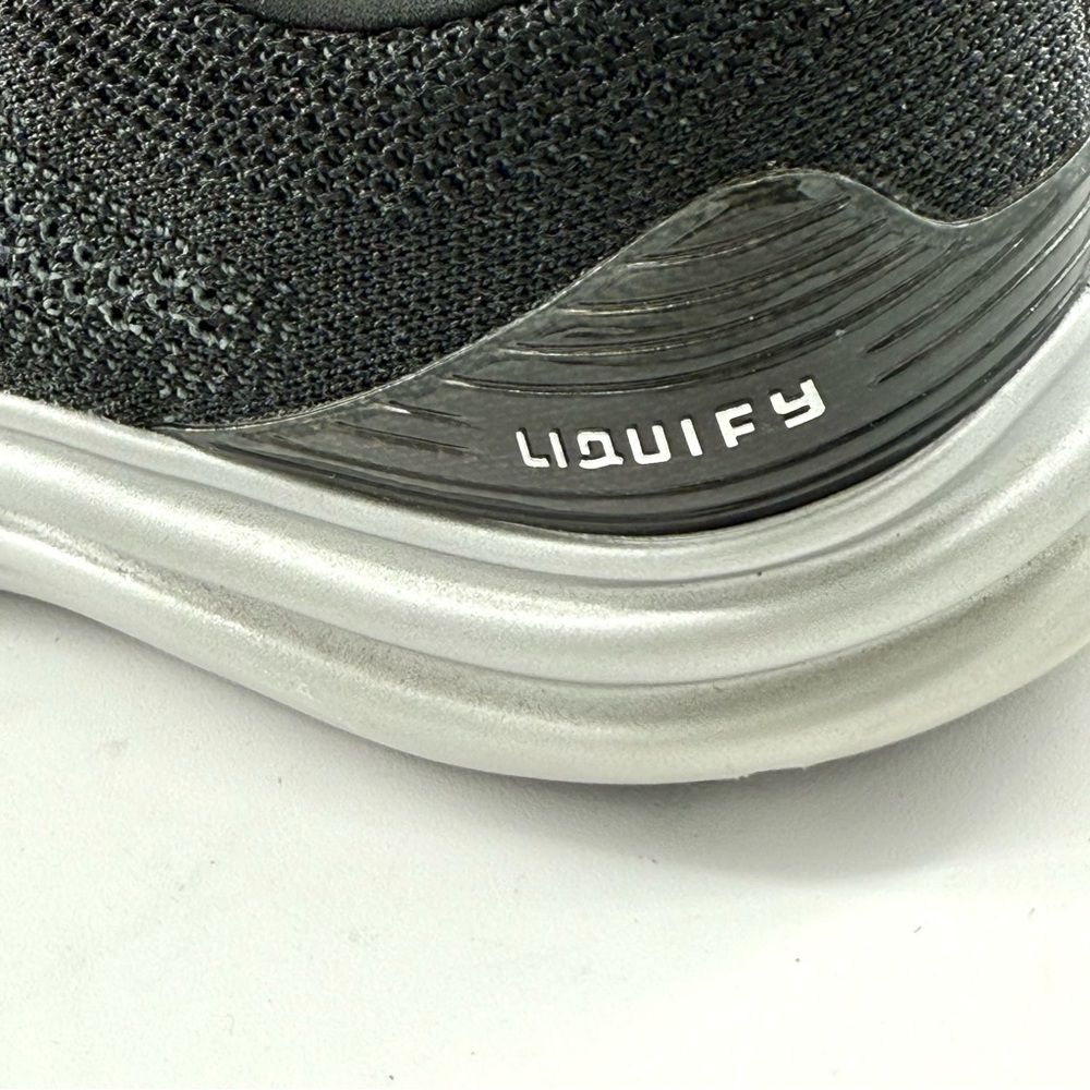 Under Armour Deluxe Black Sneakers - Picture 5 of 8